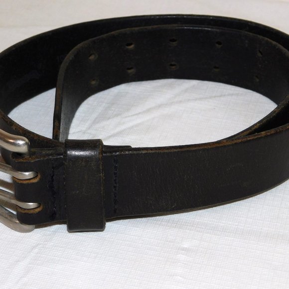 L.L. Bean Cowhide Leather Belt Size 30 - Picture 3 of 6